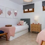 Casa Familia